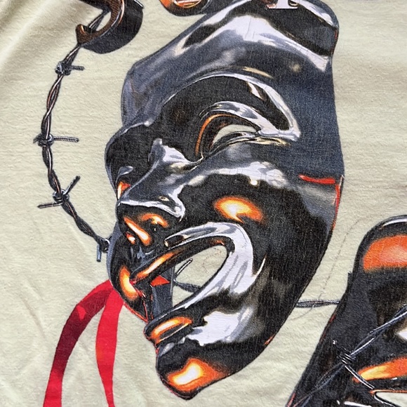 Supreme Laugh Now tee gently used. good condition. pale green. Masks. Size L. - Picture 6 of 7